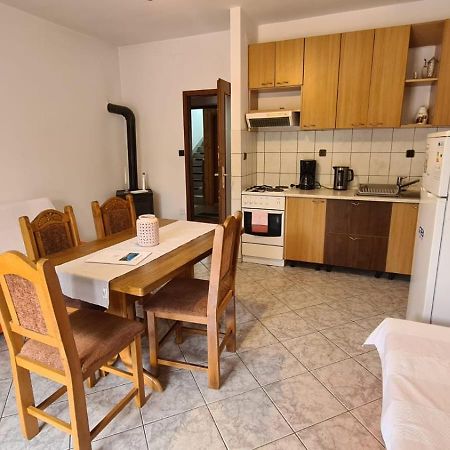 Apartmani Jelena Petrčane Zimmer foto