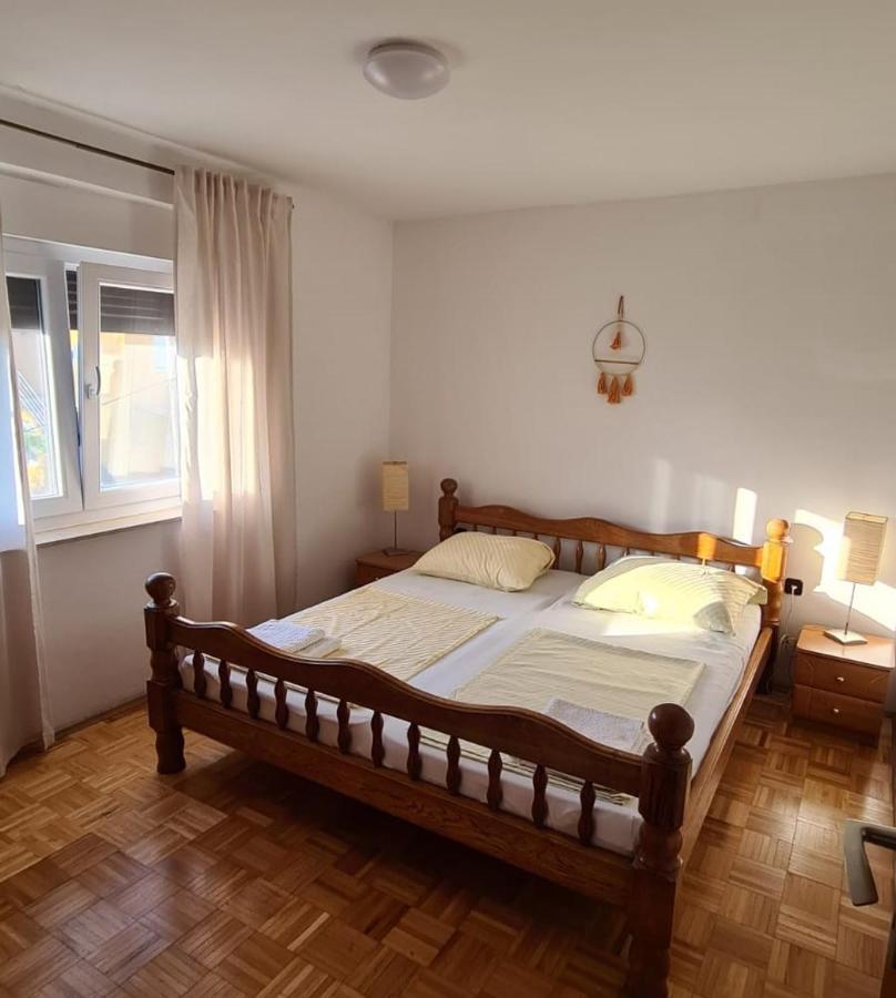 Apartmani Jelena Petrčane Exterior foto